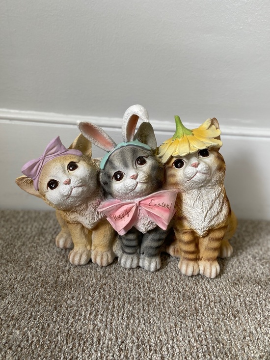 Humane Society Other - NWT Humane Society Easter Cats Kitty Trio Spring Resin Decor